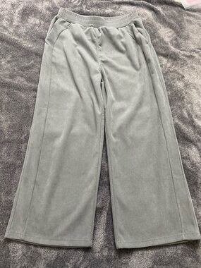NWT Halara Petite Large Sage Ribbed Corduroy Wide Leg Pants Cozy Pockets